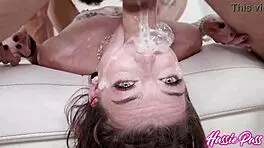 First teen feels acrobatic threesome passion