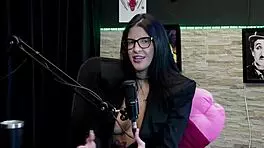 nunca transou na mesa de sinuca o cliente gostava de um fio terra deu a buceta no avi�o e chegou a receber 23 buqu�s de flores mas - leticia braga watch on sheer red