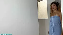 绿帽人妻为情夫湿透😏