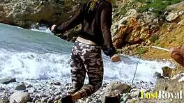 Teen Seduce To Raw Anal Beach Sex At Holiday Trip