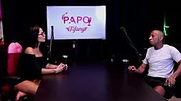 Negão coloca a mulata safada pra mamar gostoso em seu pau grande - negro top oficial 😈