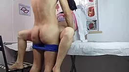 o pau levantou na frente da enfermeira