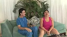 fat amateur receives oral cumshot