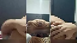 Hermosa colegiala cogiendo sin cond�n con su mejor amigo de la escuela