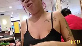 novinha flashes tits and pussy while eating at mcdonalds