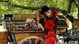 i stare at lesbiens lickin