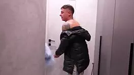 Spying on passionate outdoor fuck