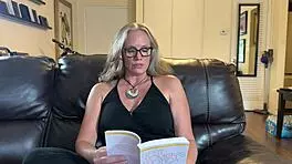 Nina Nite Reads For You