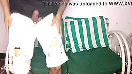 Me follo a mi nueva compa�era de cuarto la muy puta sabe que me gustan sus ricas curvas y su enorme culo quise follarla mientras estaba en la ventana de la sala - parte 2