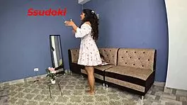 Convenci a mi mejor amigo de lamerme el coño hasta llegar al orgasmo porque después de la piscina me puse cachonda