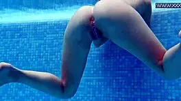 hottest underwater babe lizi vogue swims seductively