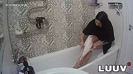 vilika shaves her pussy in the bathroom