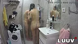 Luuv Alice and Lucien boldly share their amateur shower time