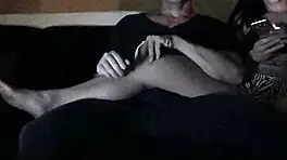 novinha gostosa sentando no pau do namorado