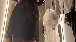 i felt horny doing extreme fingering in the public mall