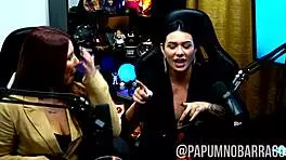 O podcast pegou fogo elas se chuparam bem gostoso a putaria rolou solta - p�pum no barraco