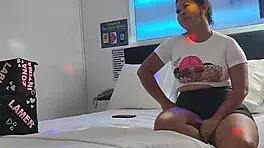 What makes this mature crave that young tongue on her?