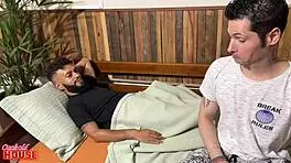 garota safada wakes horny boyfriend for threesome fuck