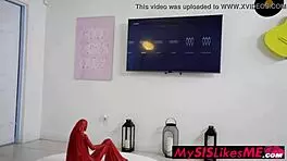 when peter green comforts harlow west after date she opens up barefoot