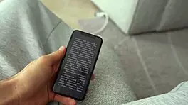 棕发妹不肯脱运动鞋后入狂操！