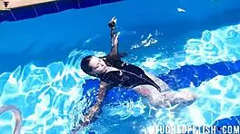 Jessica Bunny swims wet underwater pool