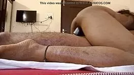 Kashmir bhabhi rides boyfriend's black cock in hotel room