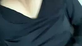 Intimate scandal video of sexy Argentinian model's big tits and ass!