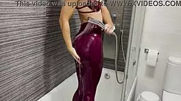 i blast cum on her gym leggings then she showers wet to clean up peaky brownies