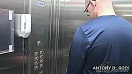 Stunning Milf Secretary Tests Thick Cock with Gagging Deepthroat in Clinic