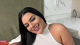 Essa Novinha Casada Adora Dar O Cú Num Ménage À Trois Selvagem!