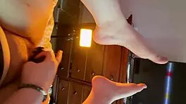 Big ass gamer girl twerks plump cheeks on face