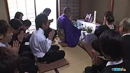 big natural tits bitch toys her huge clit nipples before deepthroat cum gulp