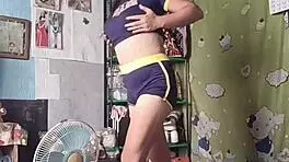 asian cutie dances in tight shorts 🔥 petite ass shaking 💃