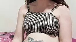 blonde big tits slut offers herself as prize with sexy curves 😈