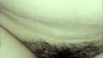 办公室详细出轨 饥渴妻子与同事