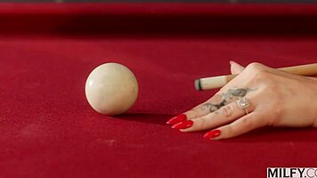 Milfy Venus schools young man in oral sex with cowgirl and doggystyle 😏