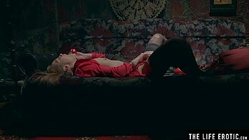 cute girl says, 'phone sex makes me cum'