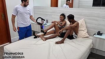 bastidores da gravação da primeira vez no canal da victoria ferraz, gozando varias vezes e ganhando muito leite com monster cock