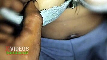 新印尼女仆自拍秀高超手活技巧超刺激