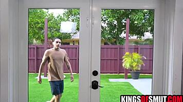 Crave huge ass milf lila lovely ffm threesome pounding?